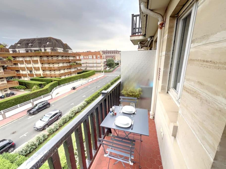 Deauville Triangle D'Or Proche Mer & Casino Aux Clefs Des Sacres Exterior photo