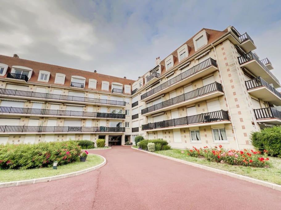 Deauville Triangle D'Or Proche Mer & Casino Aux Clefs Des Sacres Exterior photo